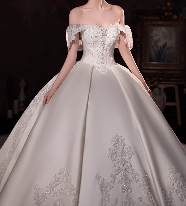 "The Seraphina" | Off Shoulder Sweetheart Neckline A-Line Satin Wedding Ball Gown - 图片 4