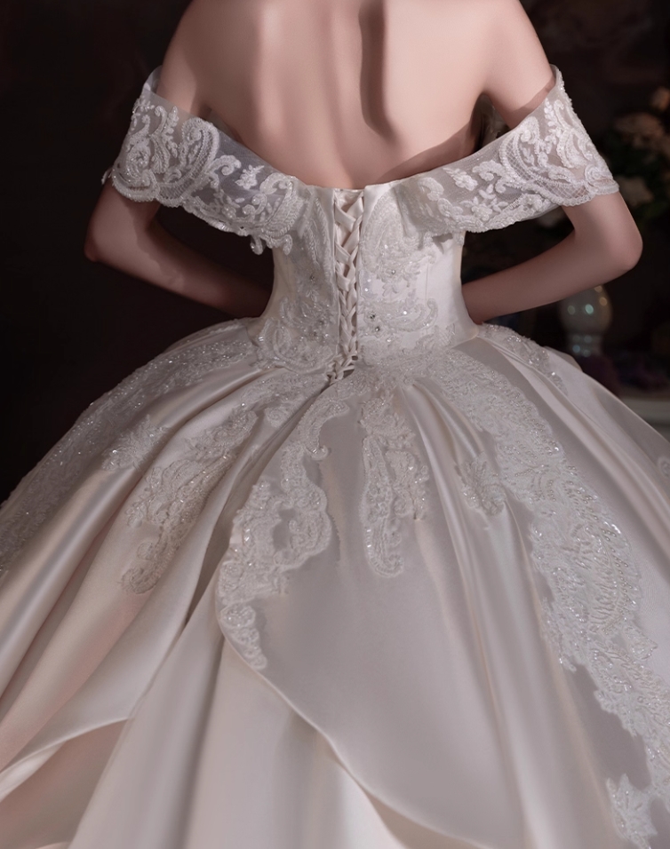 "The Seraphina" | Off Shoulder Sweetheart Neckline A-Line Satin Wedding Ball Gown - 图片 7