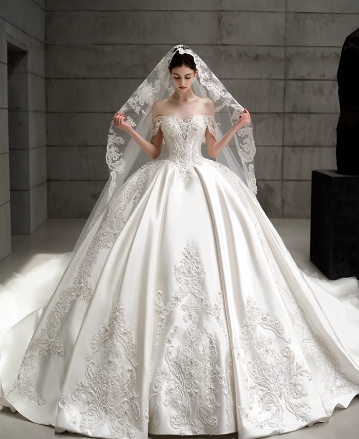 "The Seraphina" | Off Shoulder Sweetheart Neckline A-Line Satin Wedding Ball Gown - 图片 2