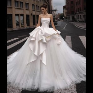Romantic Off-Shoulder 3D Flower Wedding Dress in Soft Tulle & Satin
